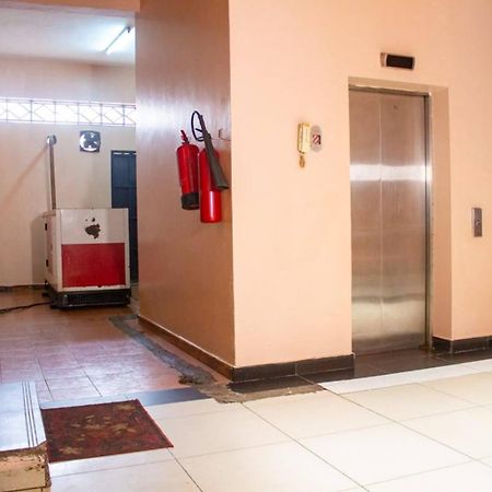 Deka Hotel Ngara Equity Nairobi Buitenkant foto