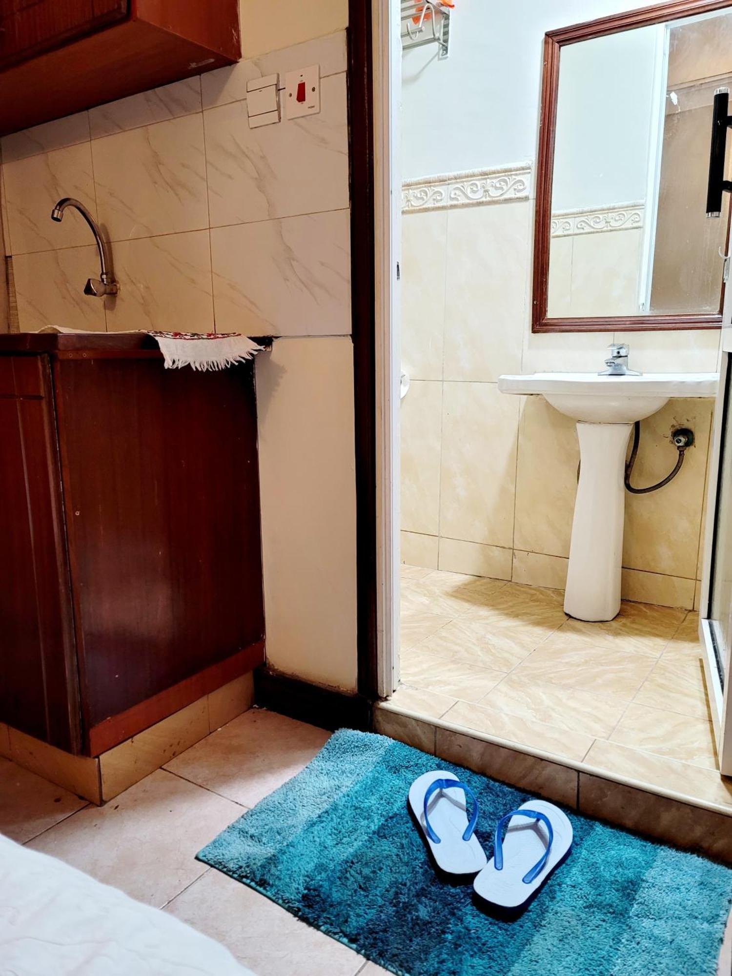 Deka Hotel Ngara Equity Nairobi Buitenkant foto