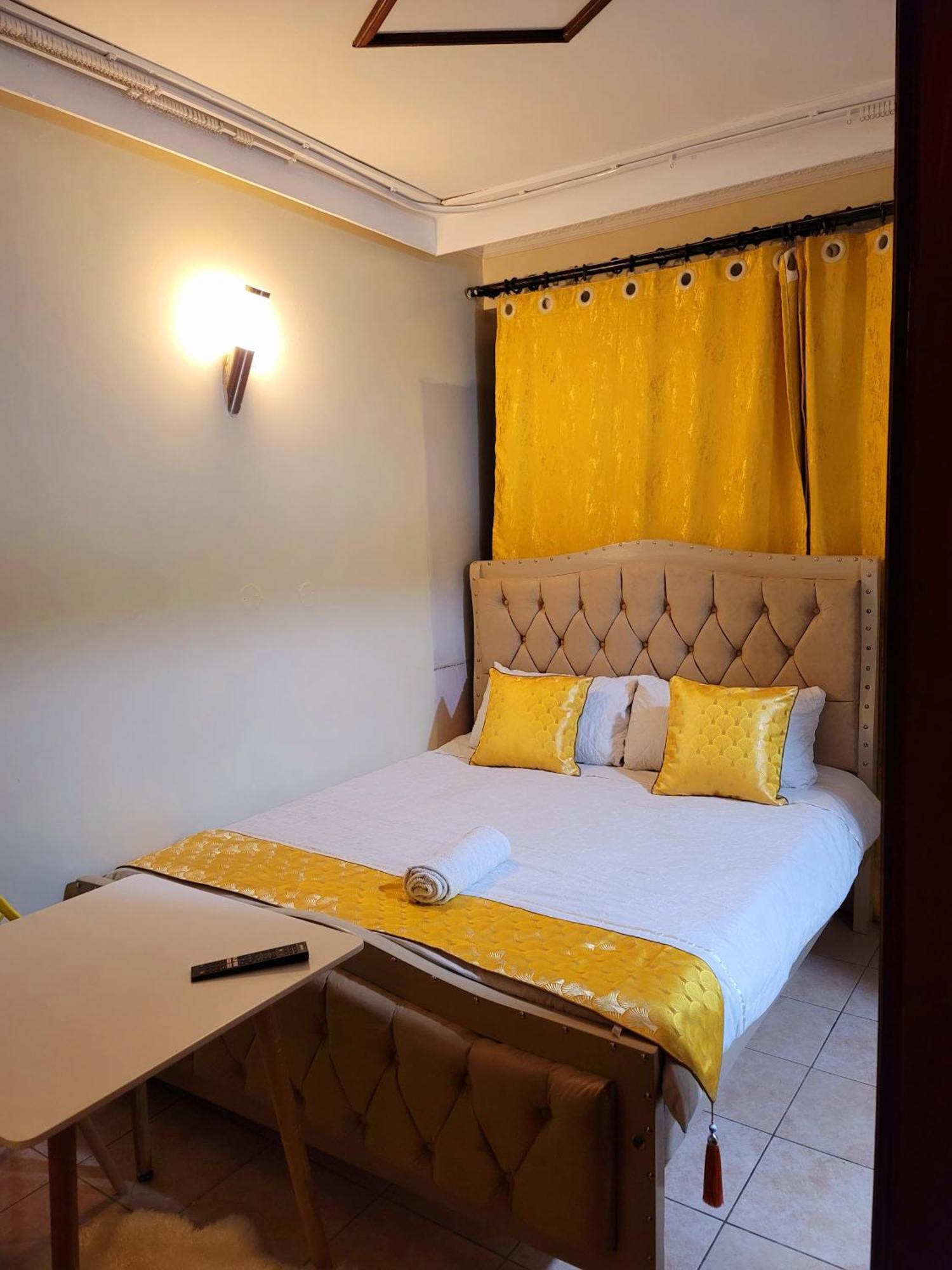 Deka Hotel Ngara Equity Nairobi Buitenkant foto