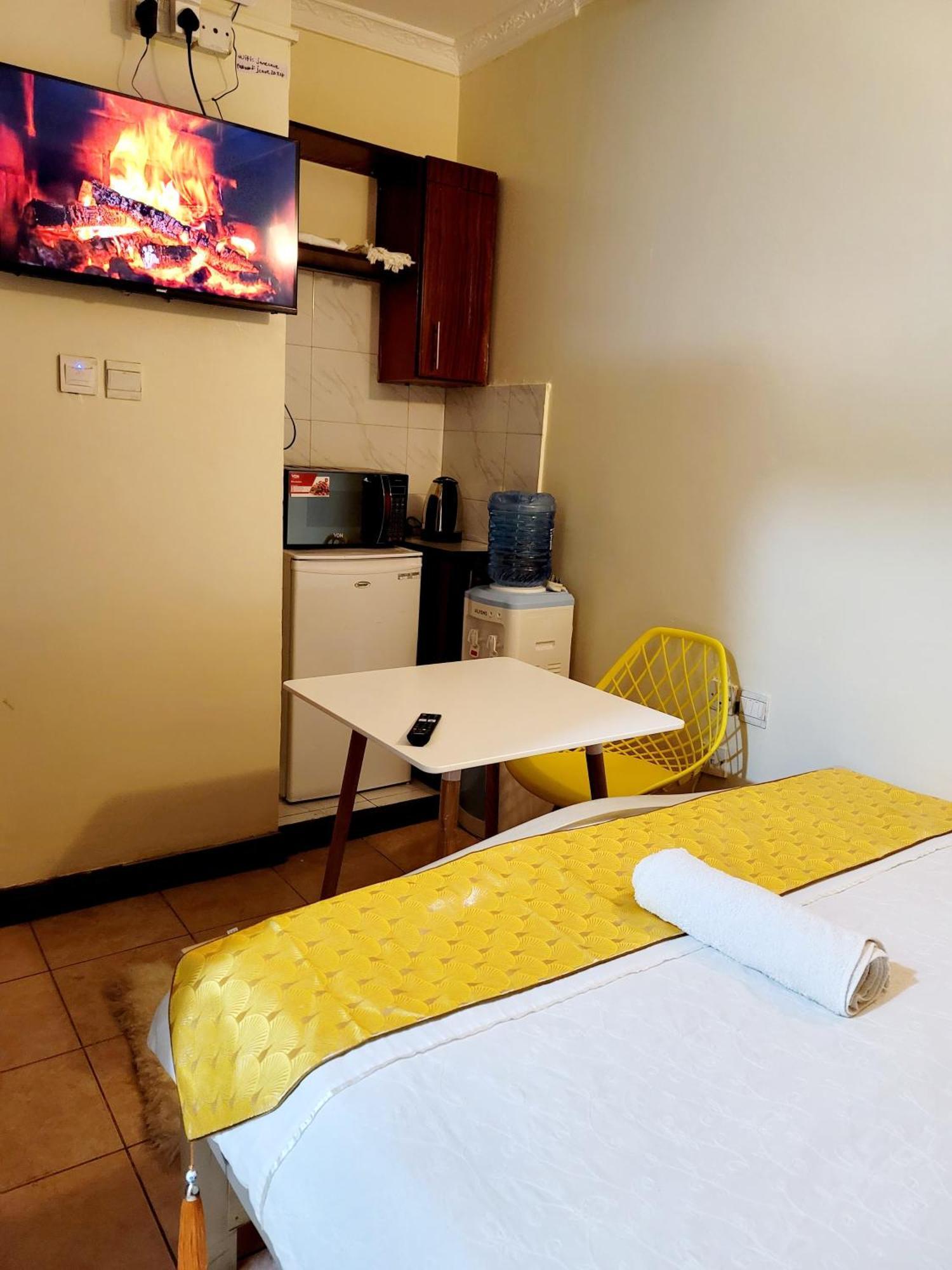 Deka Hotel Ngara Equity Nairobi Buitenkant foto