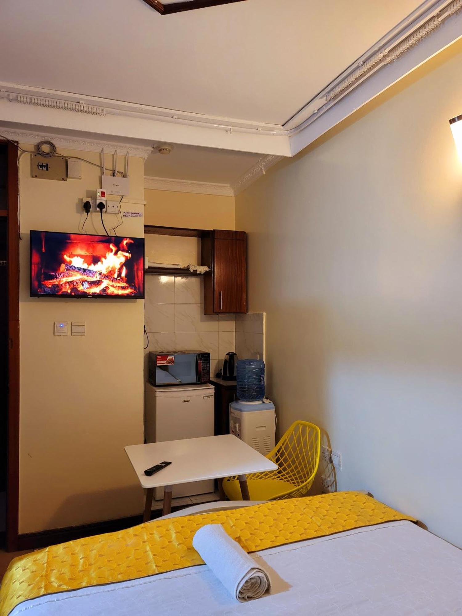 Deka Hotel Ngara Equity Nairobi Buitenkant foto