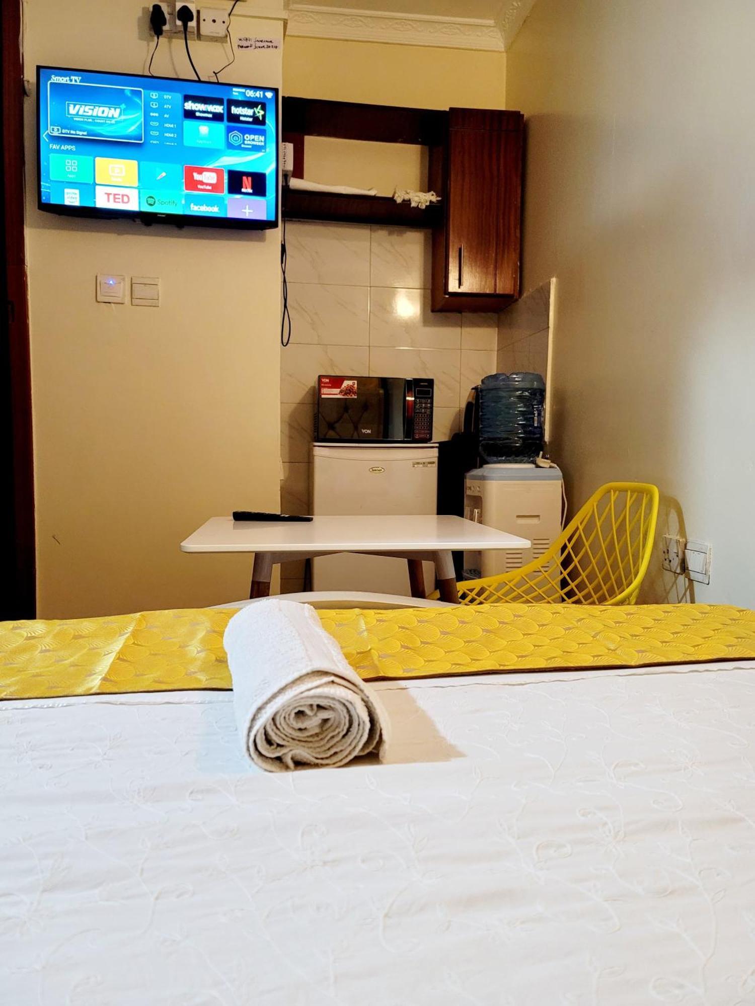 Deka Hotel Ngara Equity Nairobi Buitenkant foto