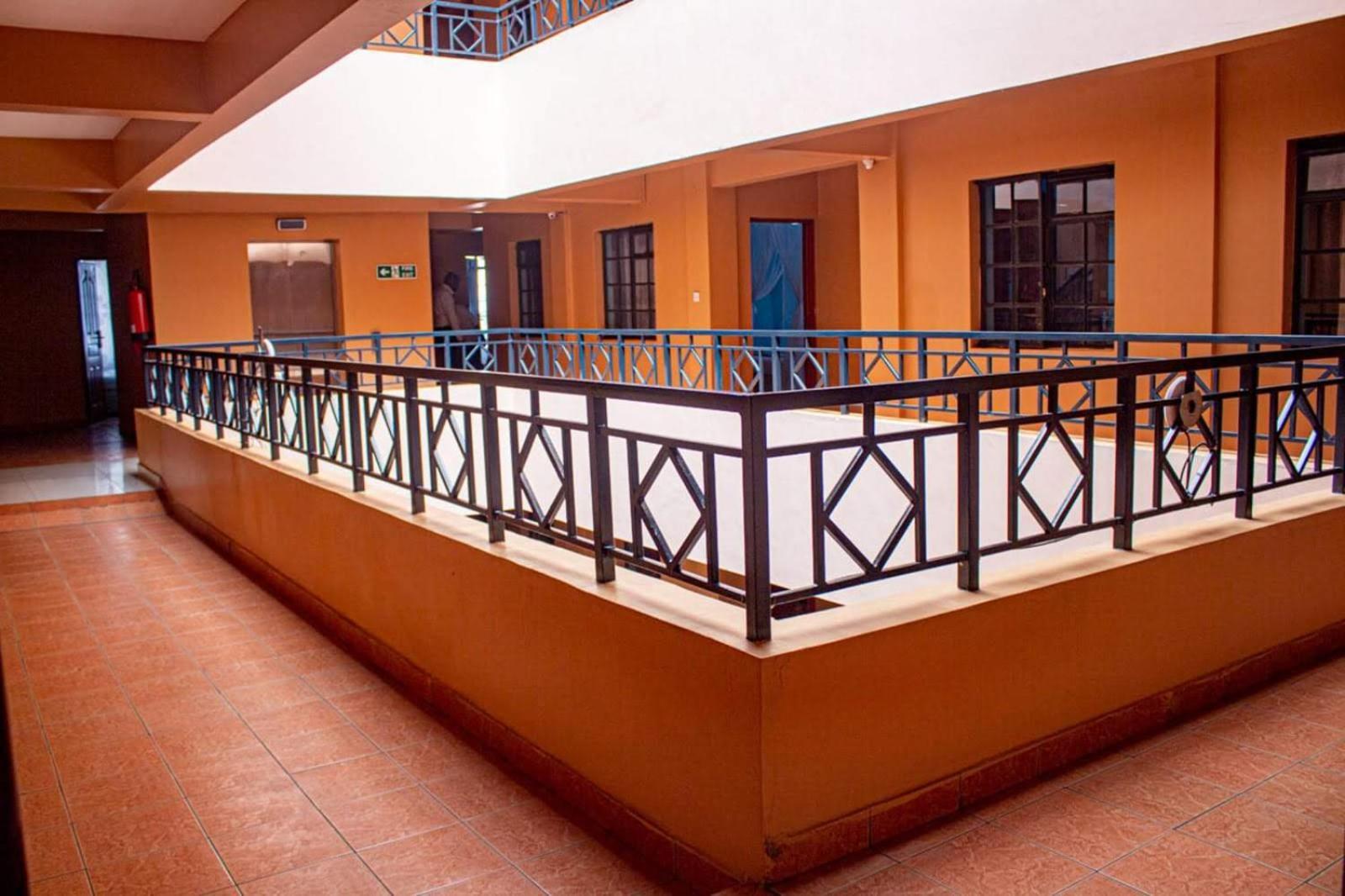 Deka Hotel Ngara Equity Nairobi Buitenkant foto
