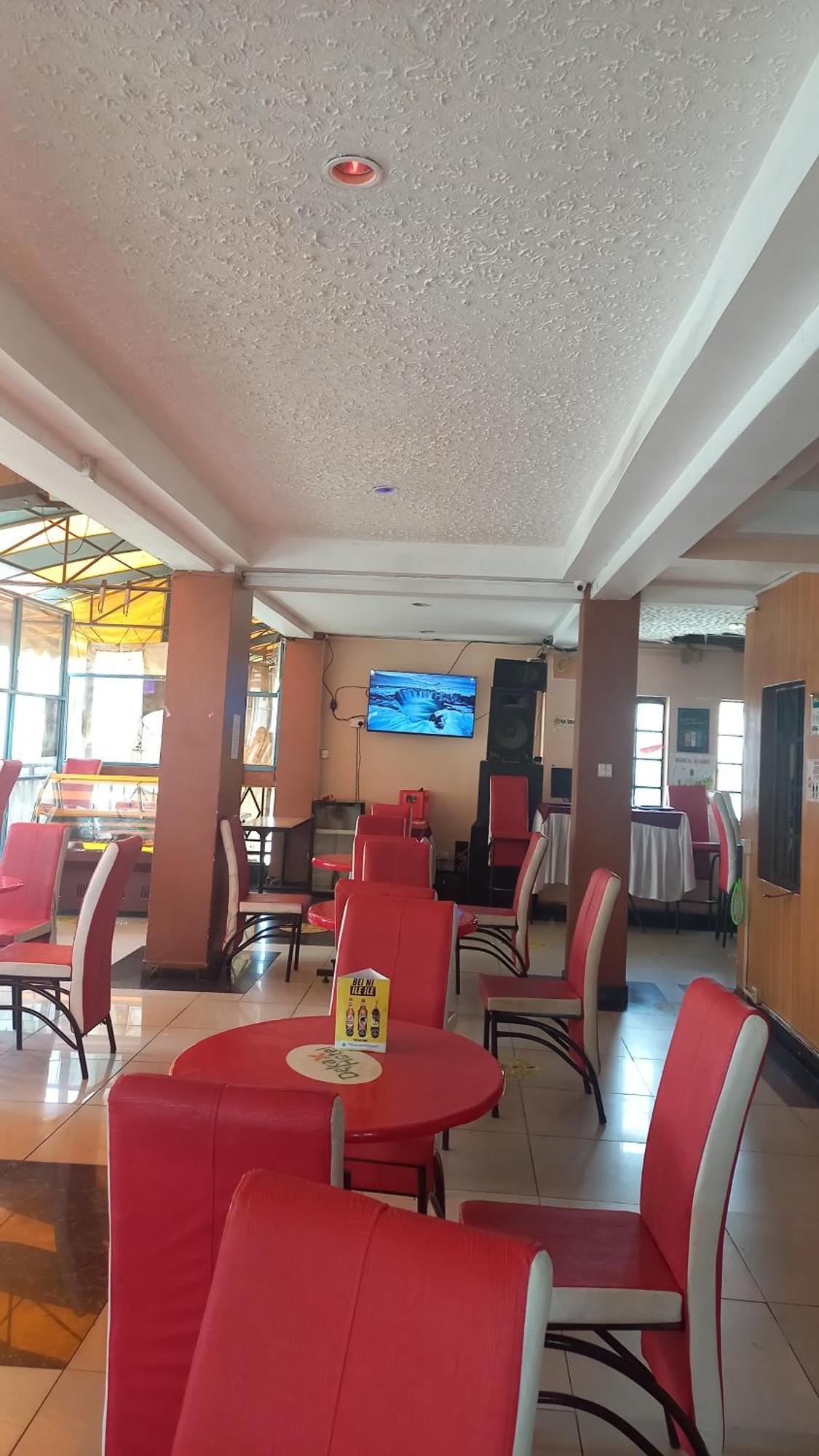 Deka Hotel Ngara Equity Nairobi Buitenkant foto